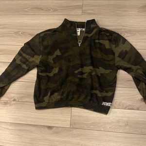 Camo pink quarter zip